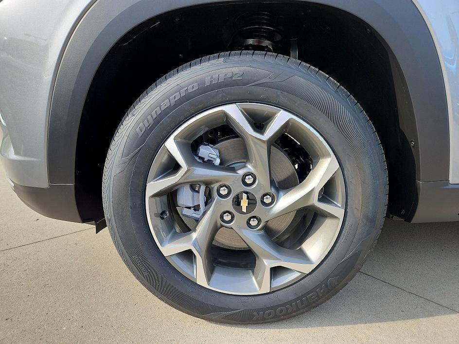 new 2025 Chevrolet Trax car, priced at $21,734