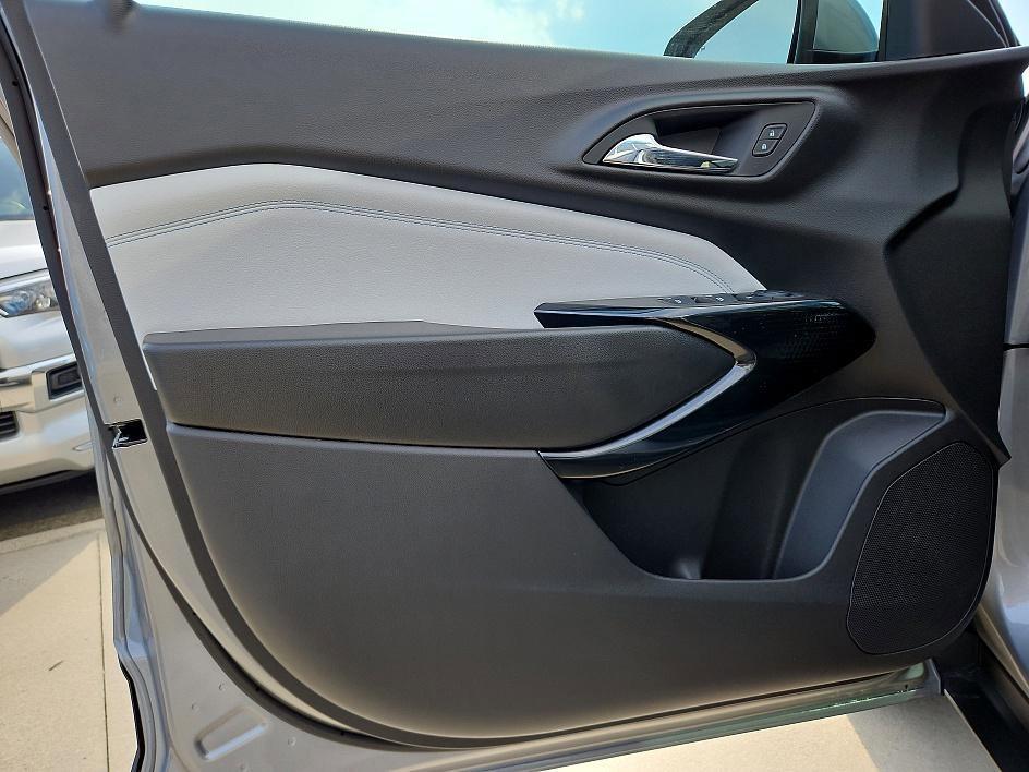 new 2025 Chevrolet Trax car, priced at $21,734