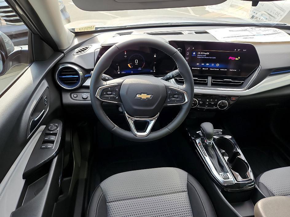 new 2025 Chevrolet Trax car, priced at $21,734