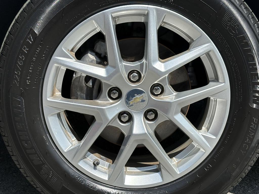 used 2022 Chevrolet Equinox car, priced at $21,760