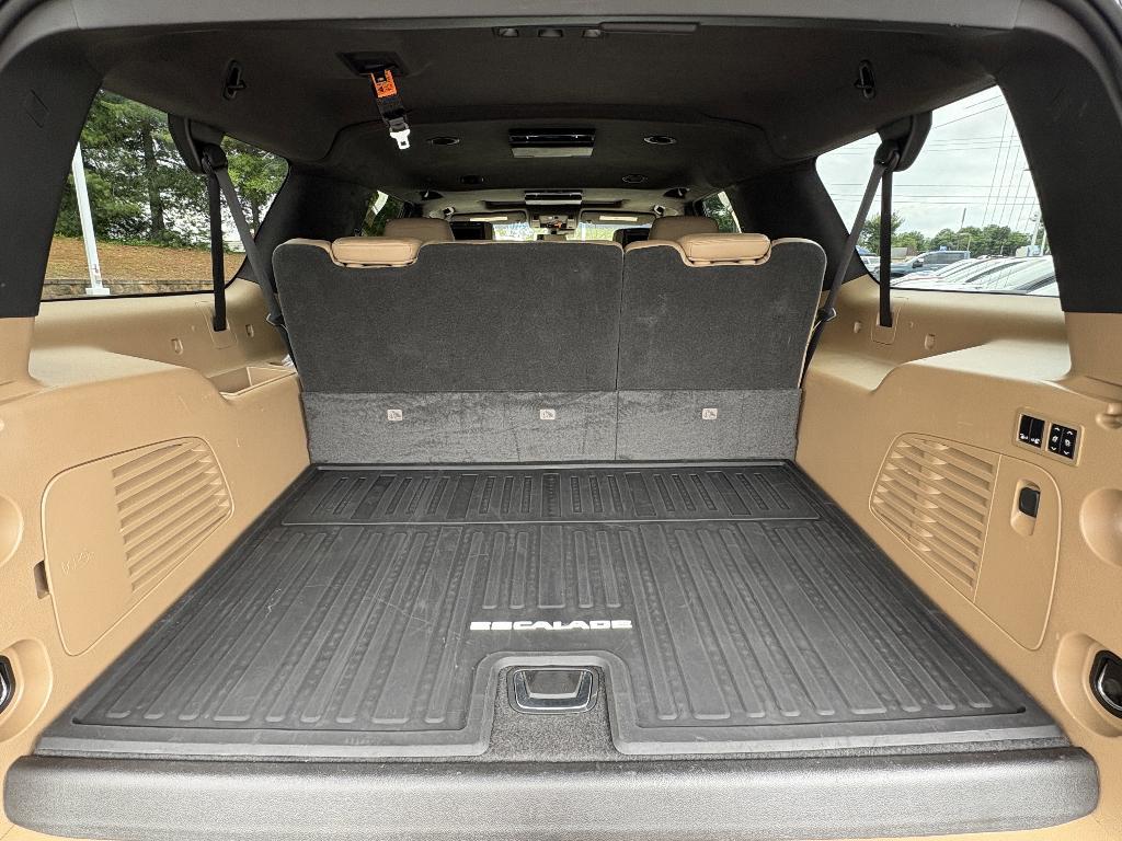 used 2019 Cadillac Escalade ESV car, priced at $44,099