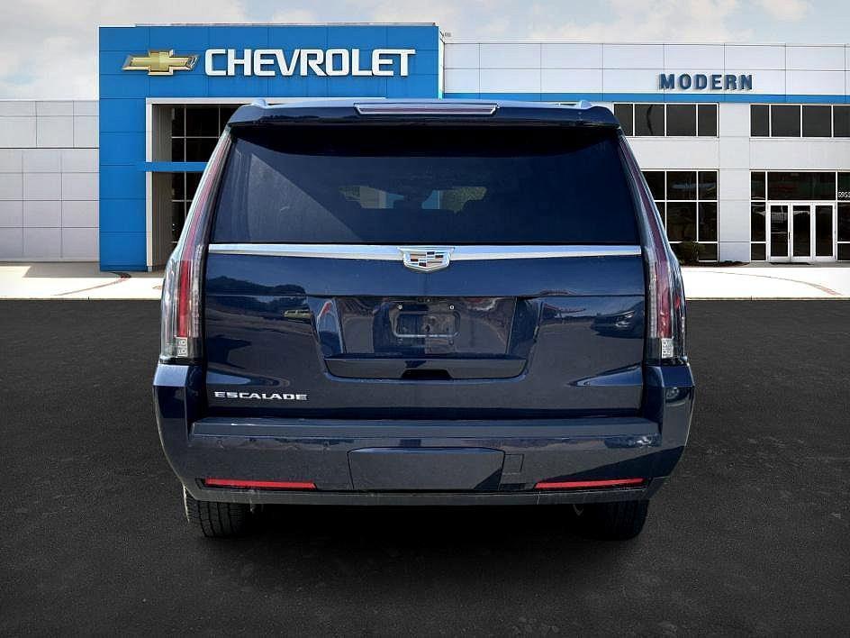 used 2019 Cadillac Escalade ESV car, priced at $44,099
