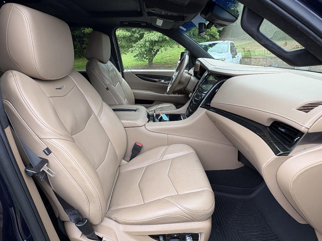 used 2019 Cadillac Escalade ESV car, priced at $44,099