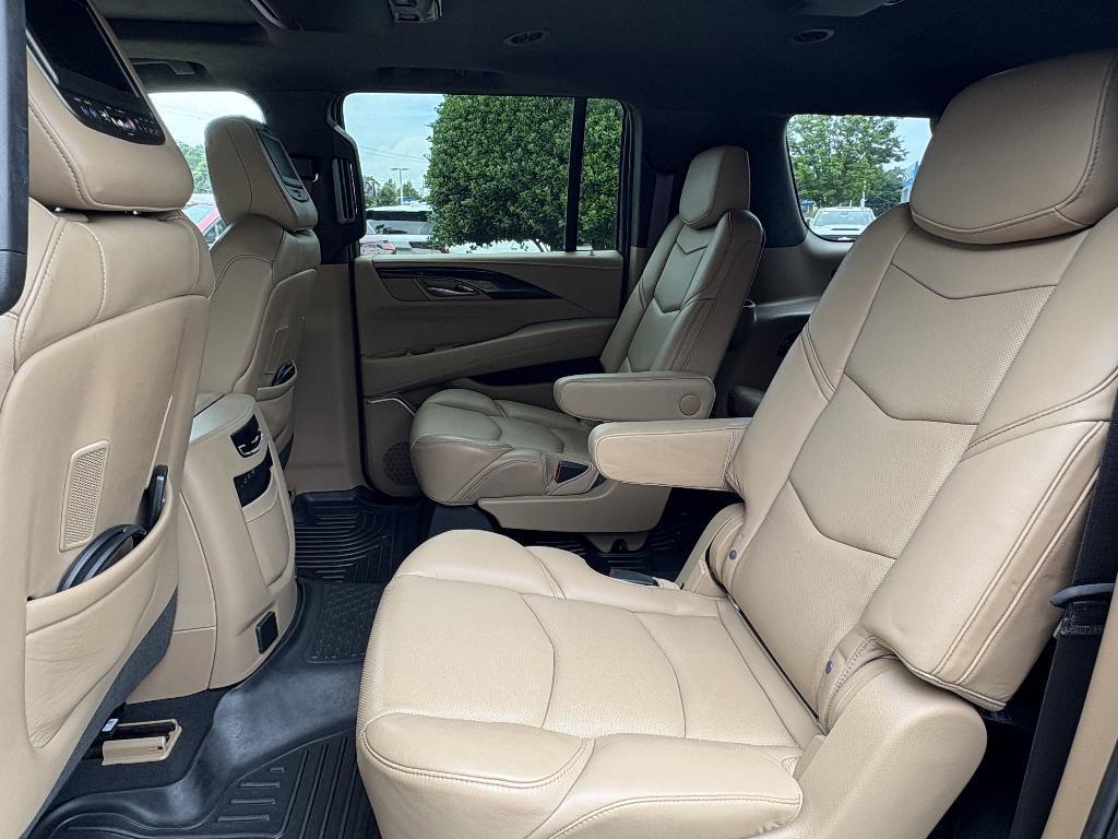 used 2019 Cadillac Escalade ESV car, priced at $44,099