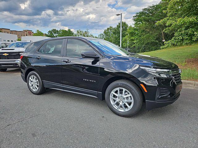 new 2024 Chevrolet Equinox car, priced at $23,506