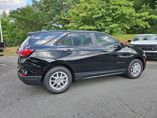 new 2024 Chevrolet Equinox car, priced at $23,506