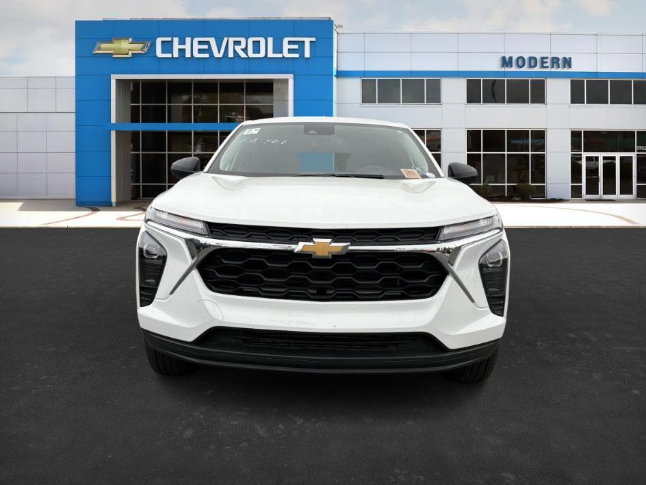 used 2025 Chevrolet Trax car, priced at $23,987