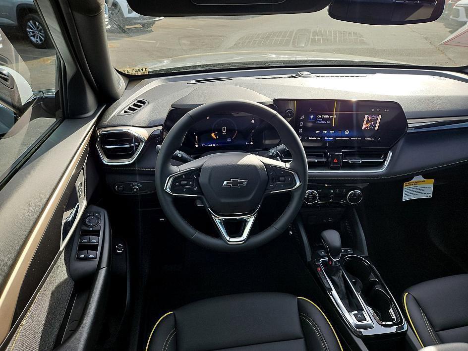 new 2025 Chevrolet TrailBlazer car, priced at $33,680