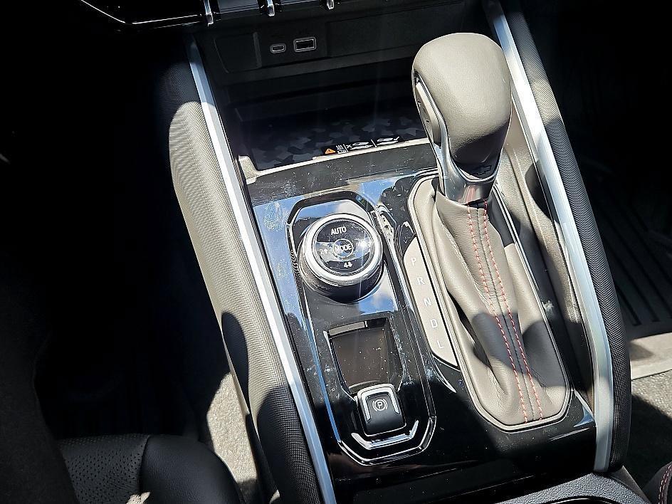 new 2025 Chevrolet Colorado car, priced at $46,864