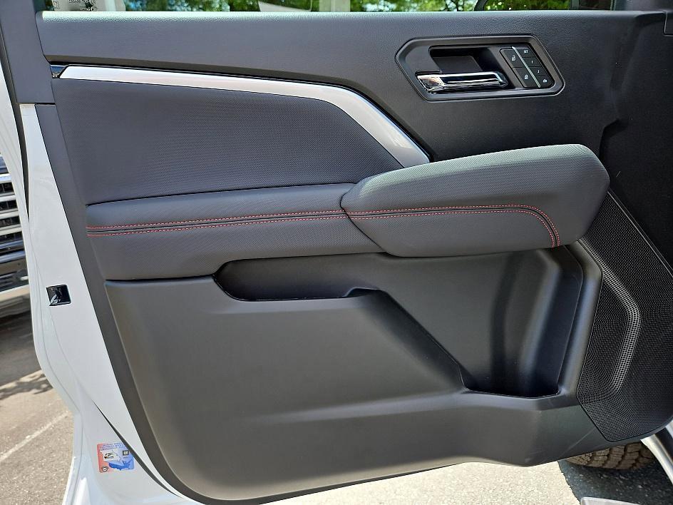 new 2025 Chevrolet Colorado car, priced at $46,864