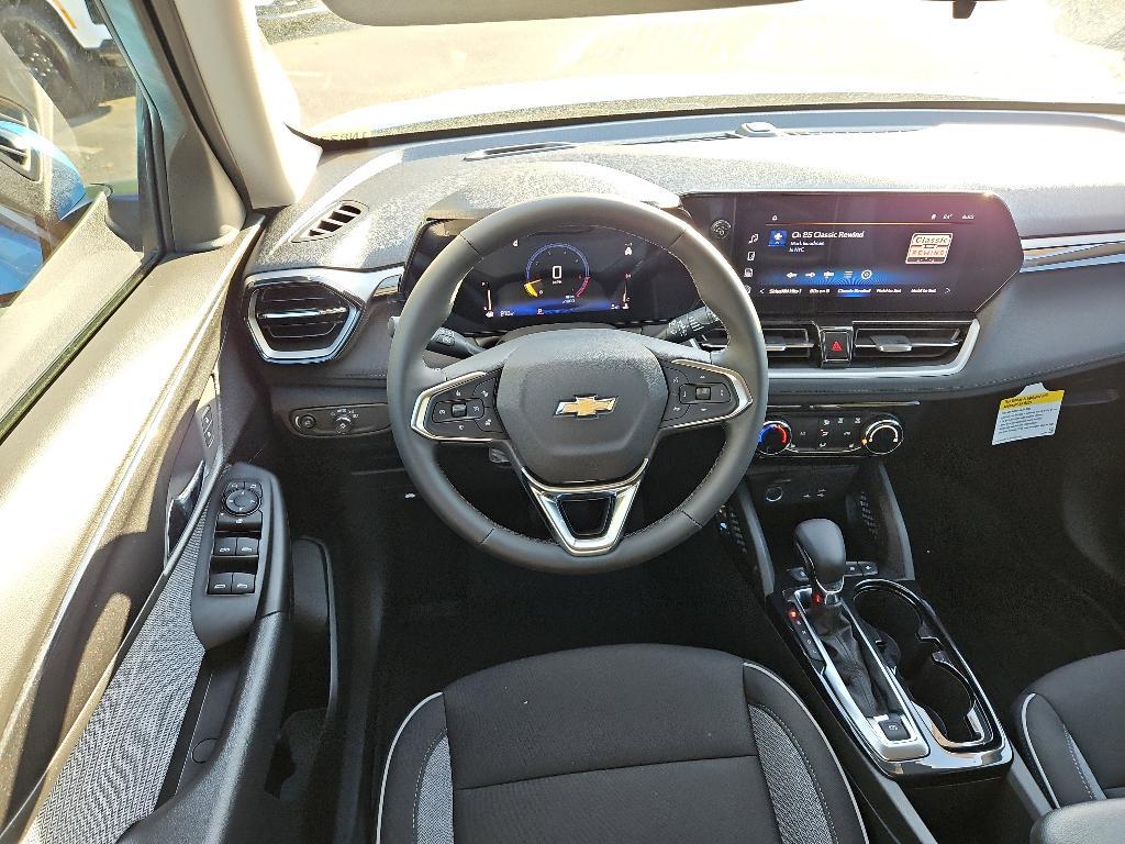 new 2025 Chevrolet TrailBlazer car, priced at $25,900