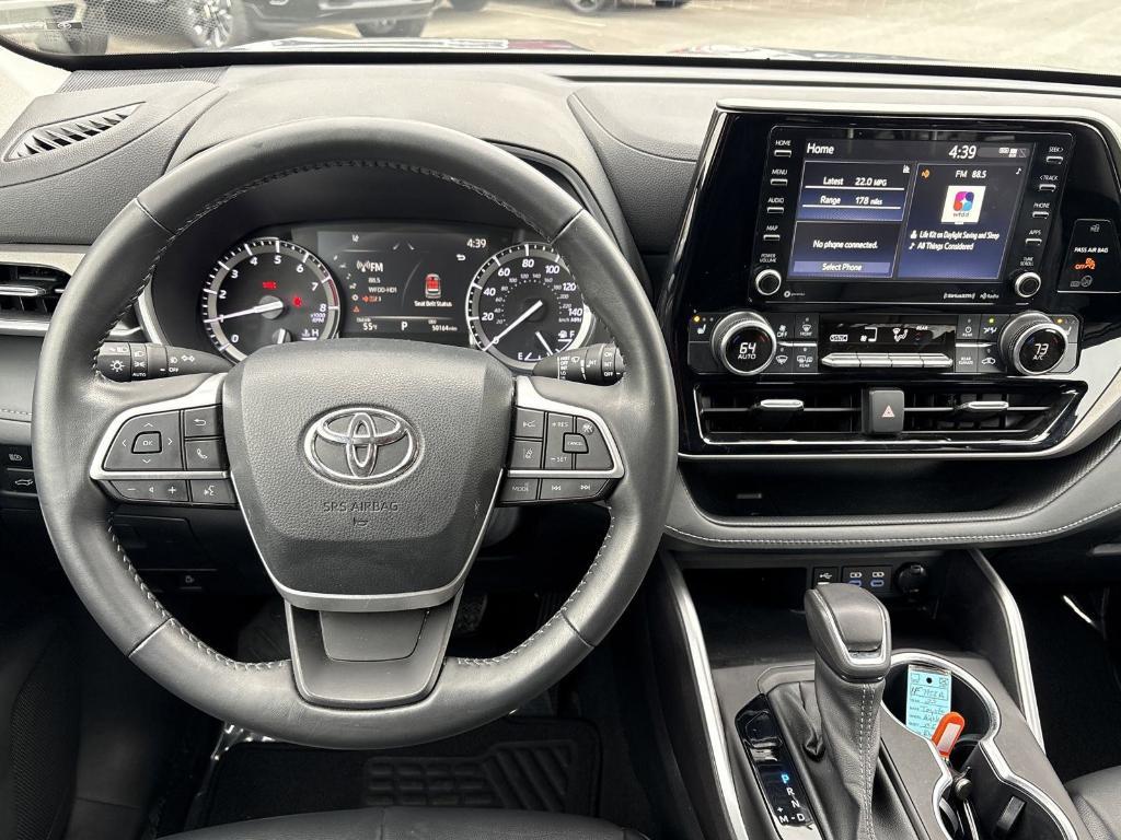 used 2022 Toyota Highlander car, priced at $36,488