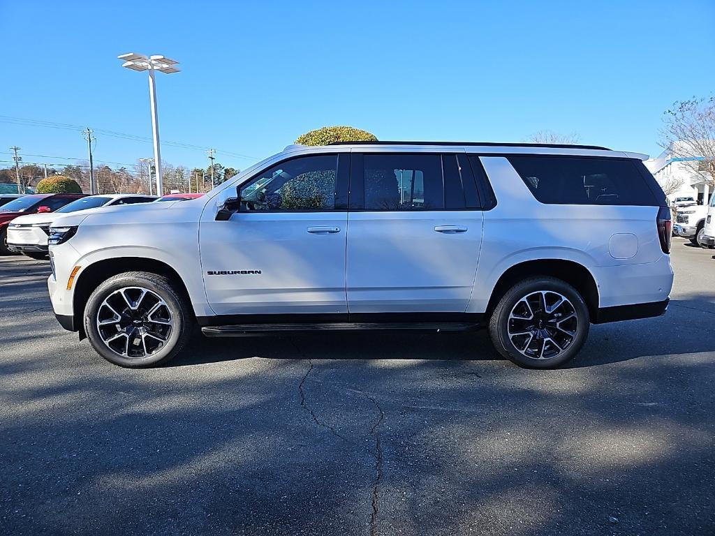 new 2025 Chevrolet Suburban car, priced at $75,656