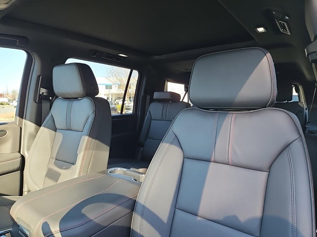 new 2025 Chevrolet Suburban car, priced at $75,656