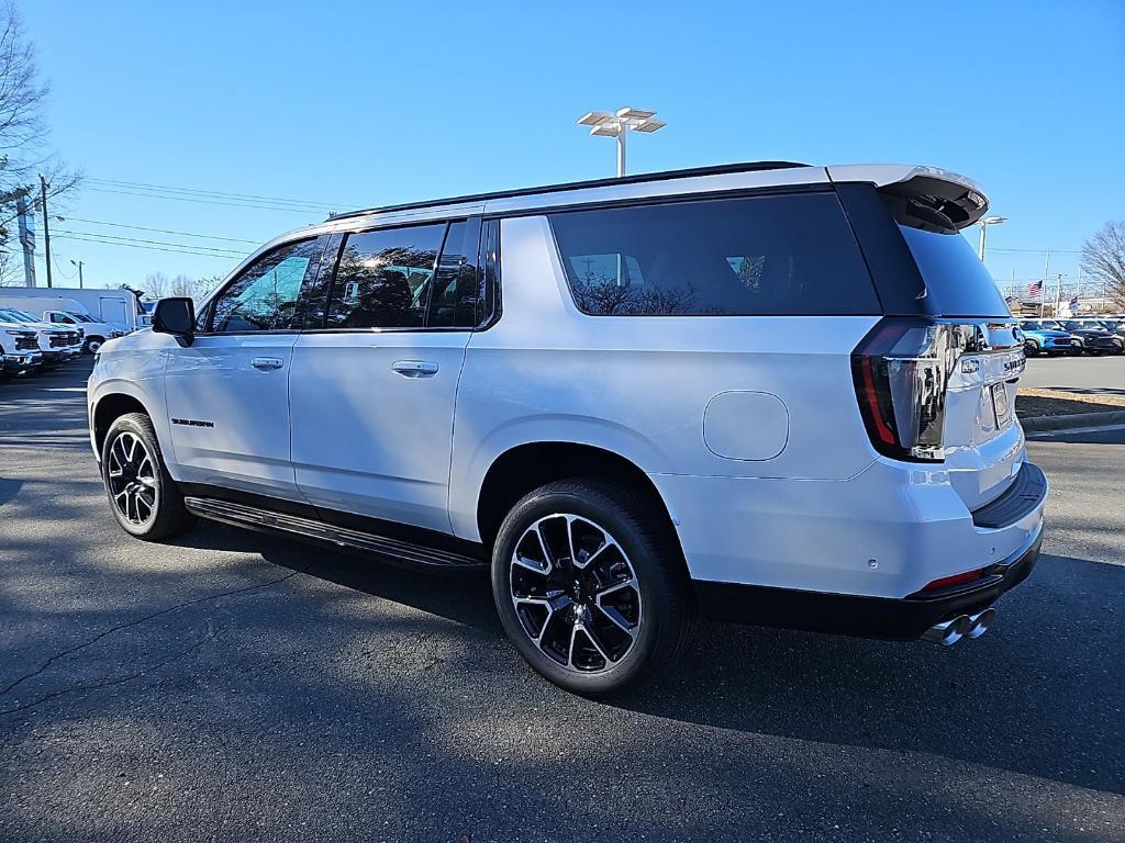 new 2025 Chevrolet Suburban car, priced at $75,656