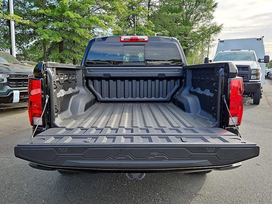 new 2025 Chevrolet Colorado car, priced at $30,639
