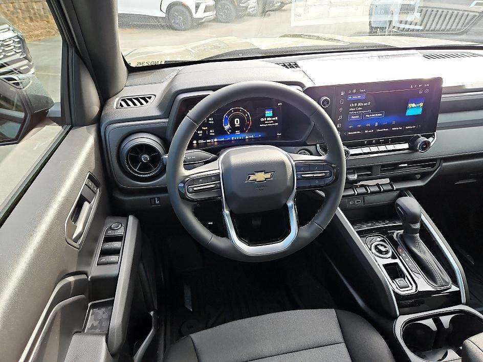 new 2025 Chevrolet Colorado car, priced at $30,639