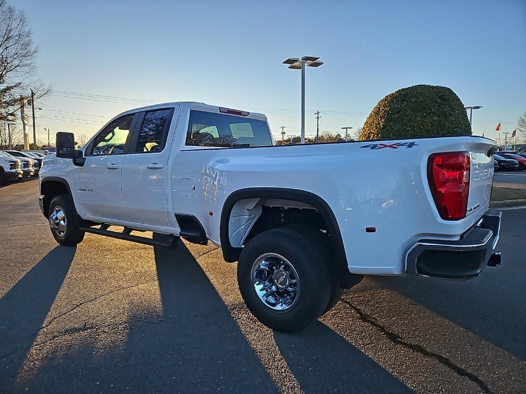 new 2025 Chevrolet Silverado 3500 car, priced at $54,604