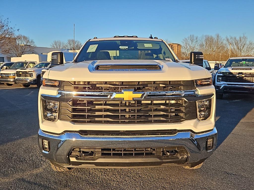 new 2025 Chevrolet Silverado 3500 car, priced at $54,604