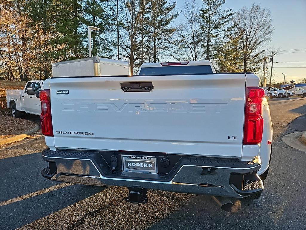 new 2025 Chevrolet Silverado 3500 car, priced at $54,604