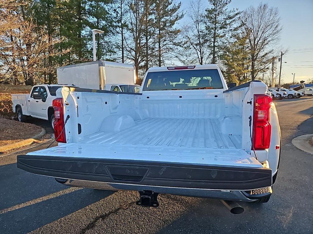 new 2025 Chevrolet Silverado 3500 car, priced at $54,604