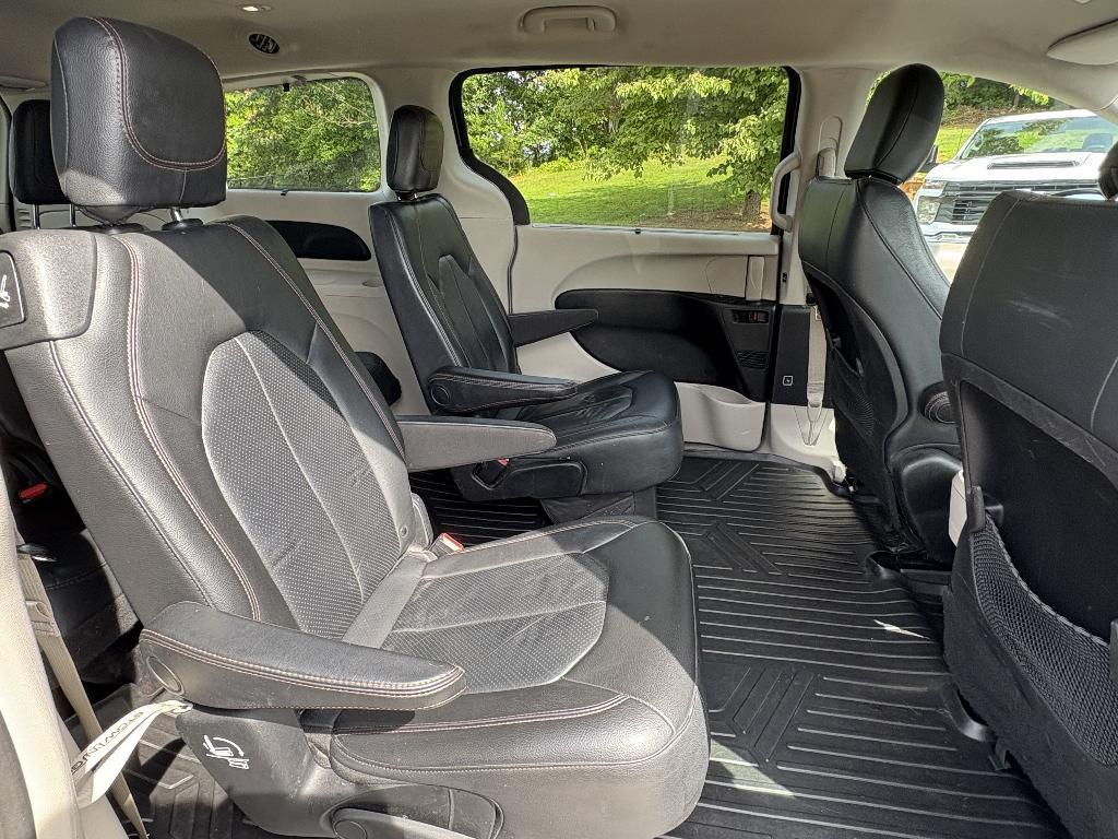 used 2019 Chrysler Pacifica car, priced at $13,493