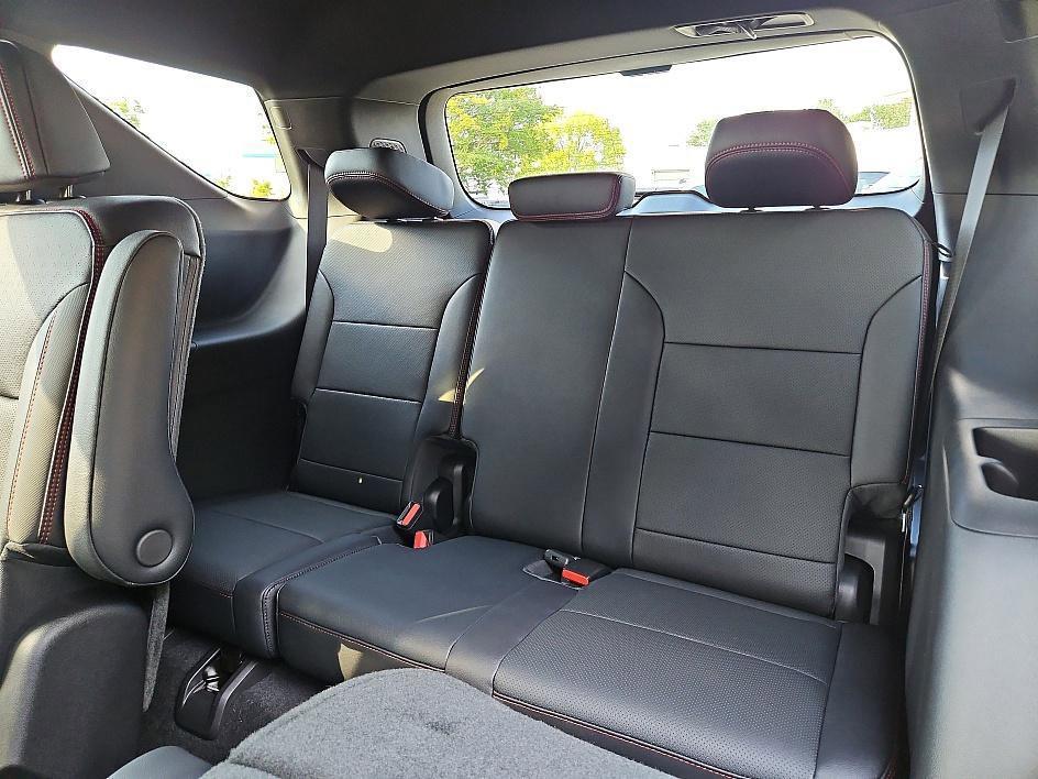 new 2026 Chevrolet Traverse car, priced at $57,594