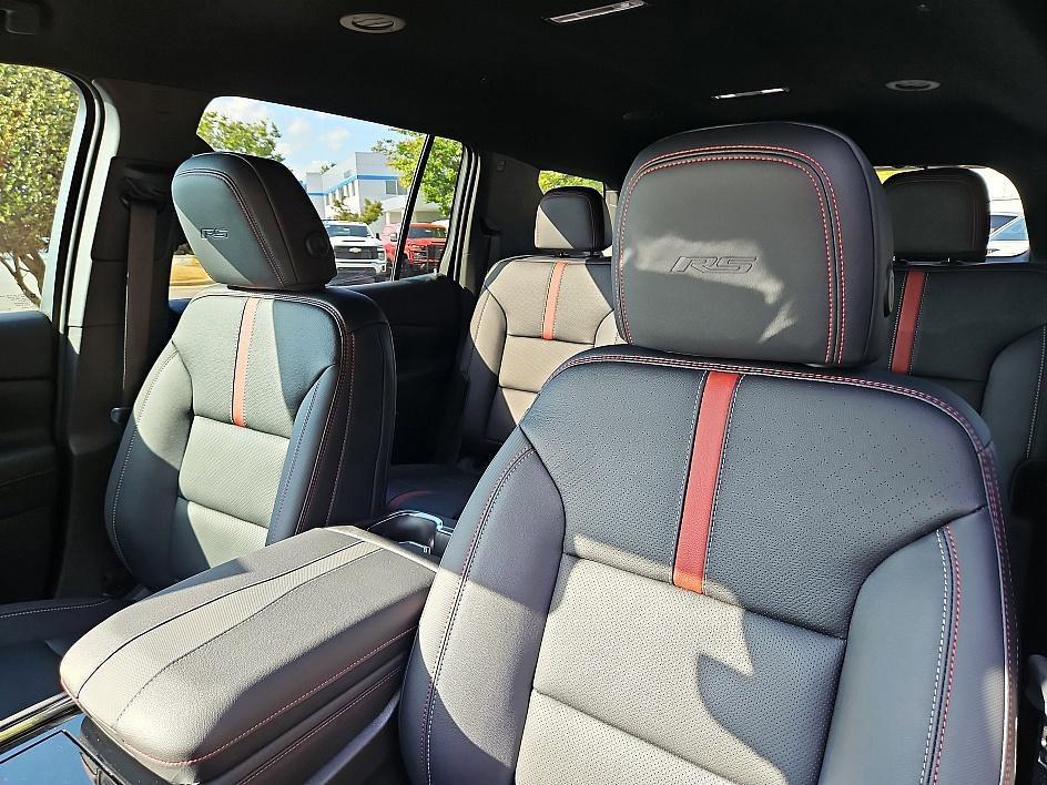 new 2026 Chevrolet Traverse car, priced at $57,594
