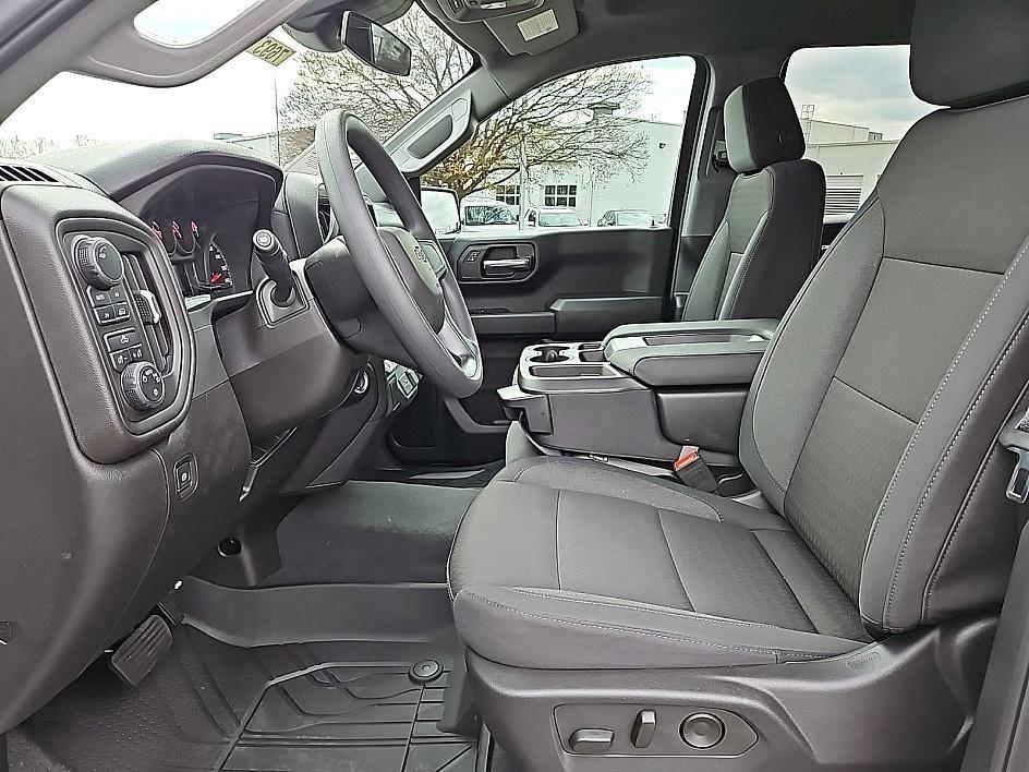 new 2025 Chevrolet Silverado 1500 car, priced at $42,449