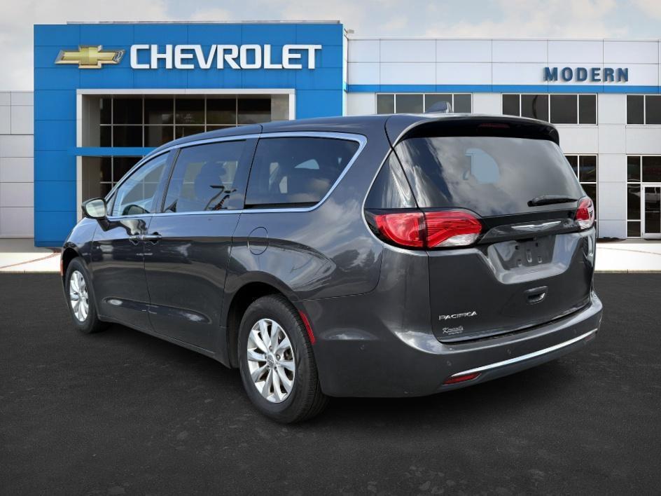 used 2019 Chrysler Pacifica car, priced at $15,678