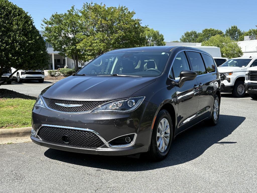 used 2019 Chrysler Pacifica car, priced at $15,678