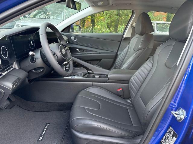 new 2025 Hyundai Elantra car, priced at $25,957