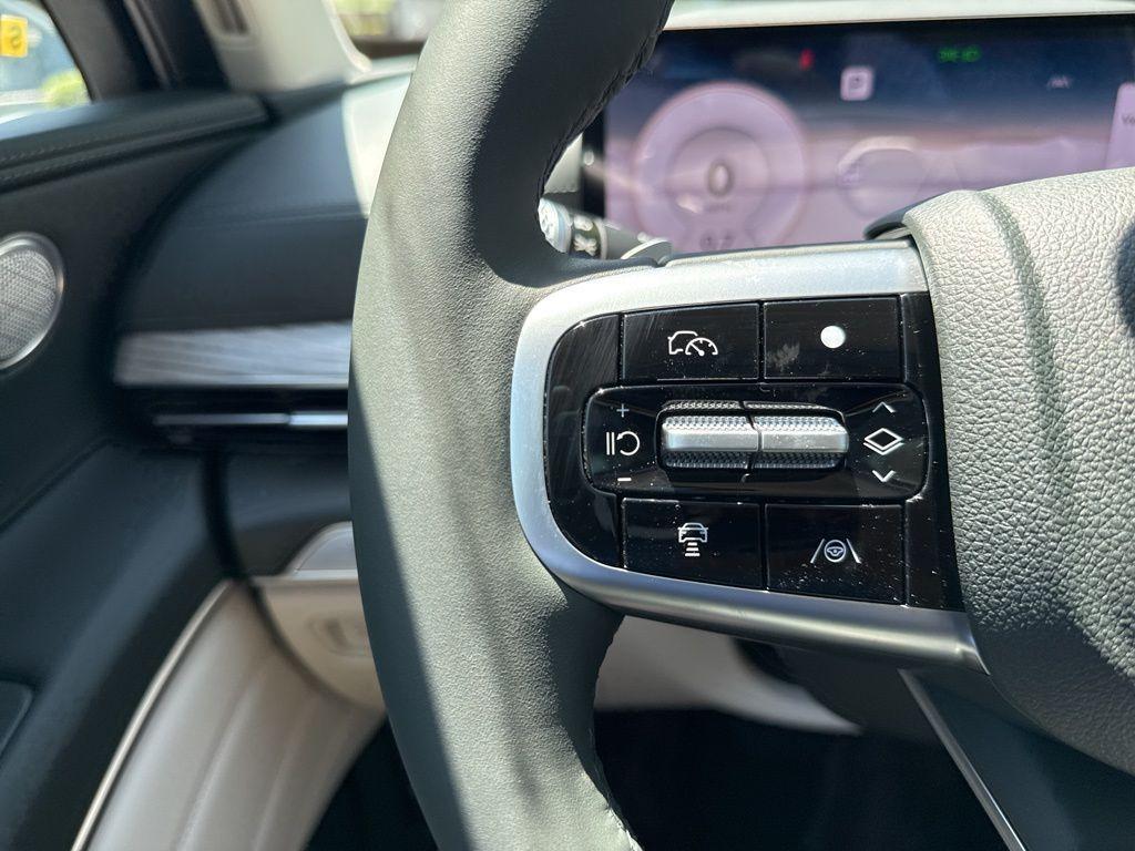 new 2025 Genesis GV80 car, priced at $62,504