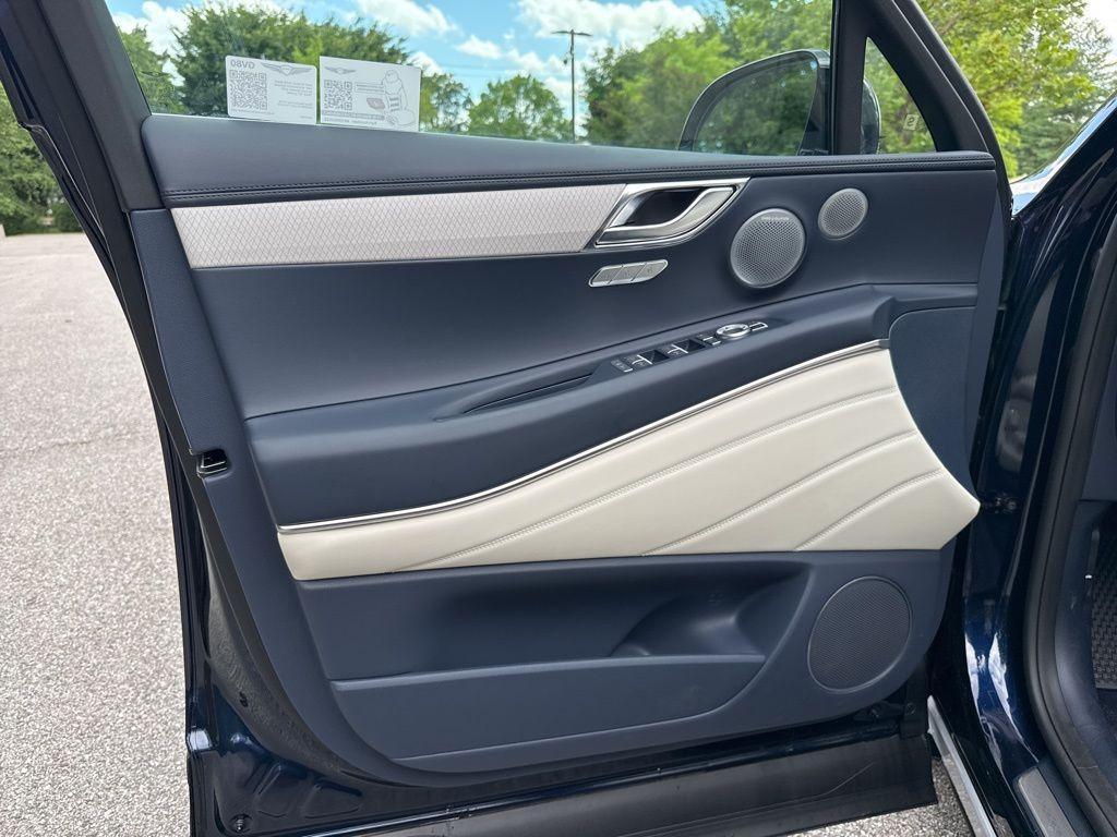 new 2025 Genesis GV80 car, priced at $81,109