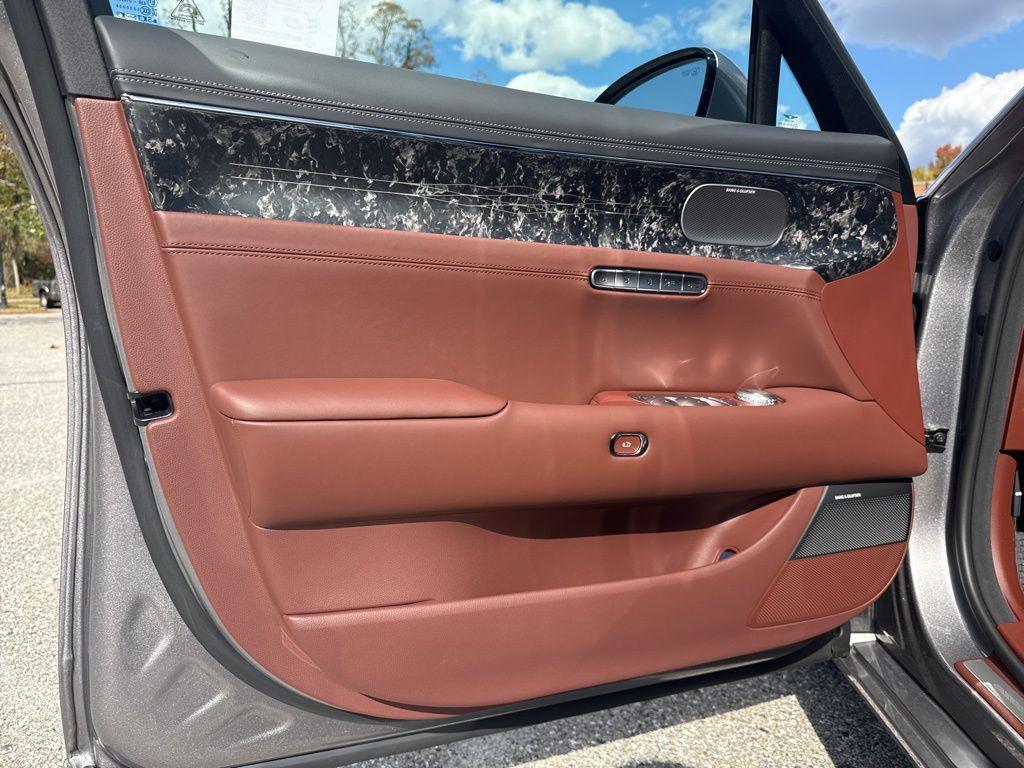 new 2026 Genesis G90 car, priced at $103,950