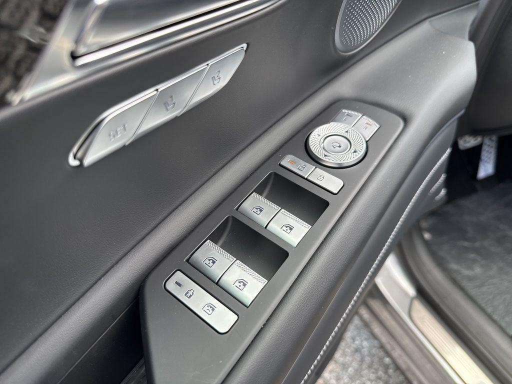 new 2025 Genesis GV80 Coupe car, priced at $86,735