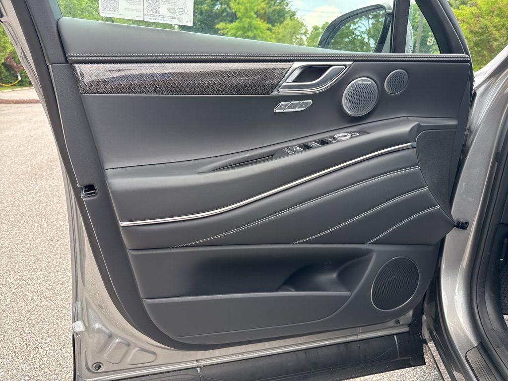 new 2025 Genesis GV80 Coupe car, priced at $86,735
