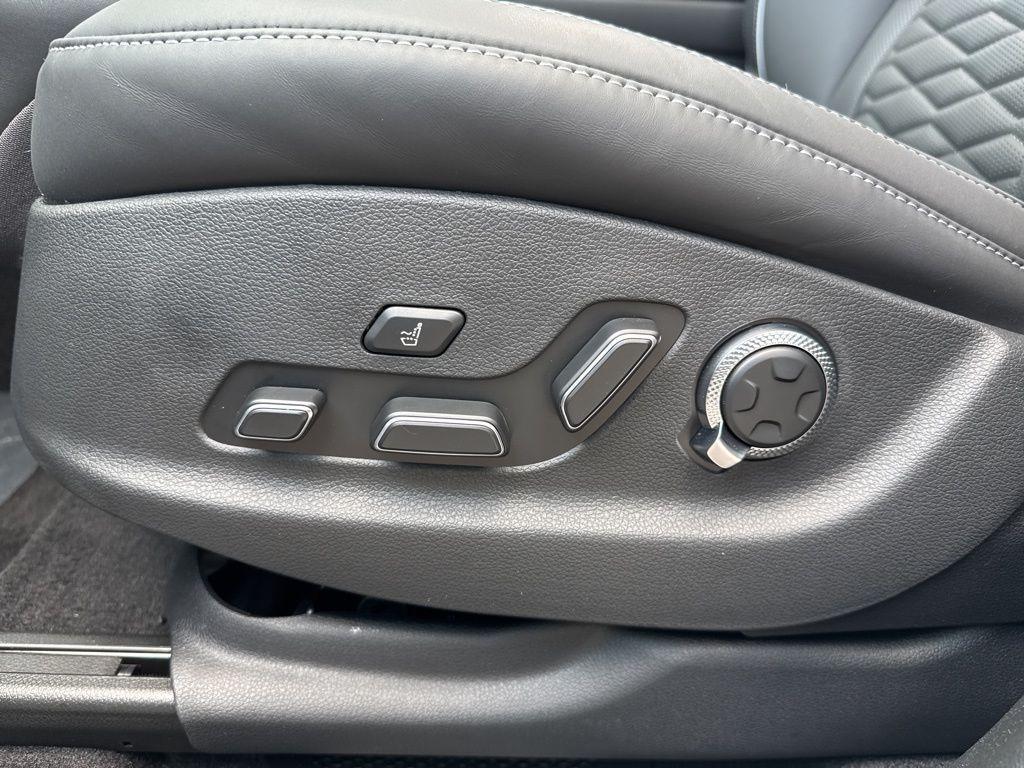 new 2025 Genesis GV80 Coupe car, priced at $86,735