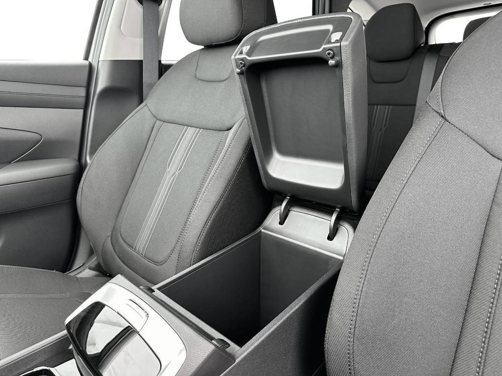 new 2025 Hyundai Tucson car, priced at $32,352