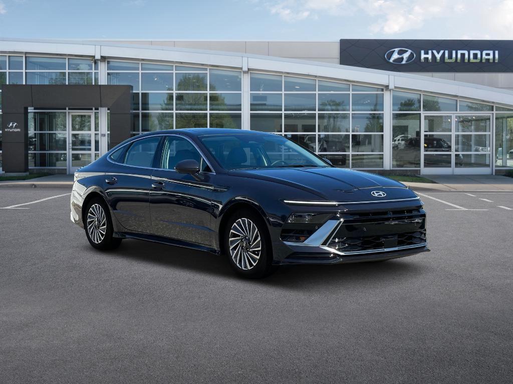 new 2025 Hyundai Sonata Hybrid car, priced at $38,156