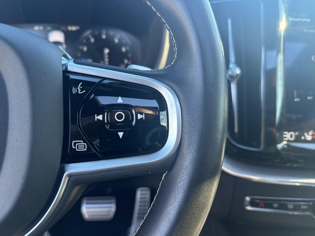 used 2020 Volvo XC60 car, priced at $25,352