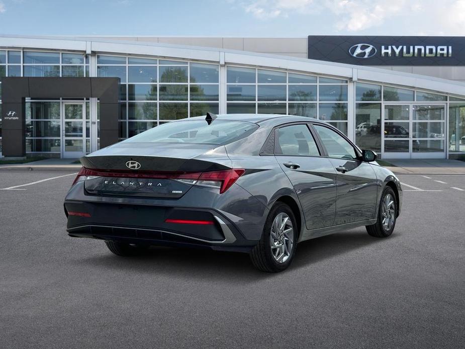 new 2025 Hyundai Elantra HEV car