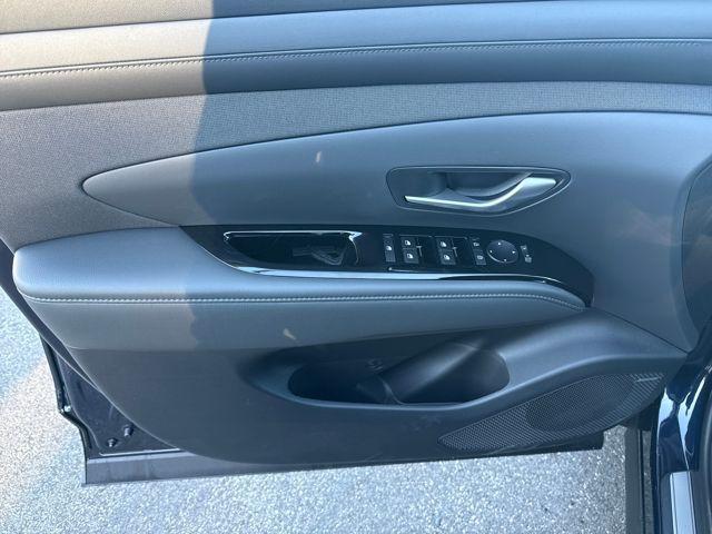 new 2026 Hyundai TUCSON Hybrid car