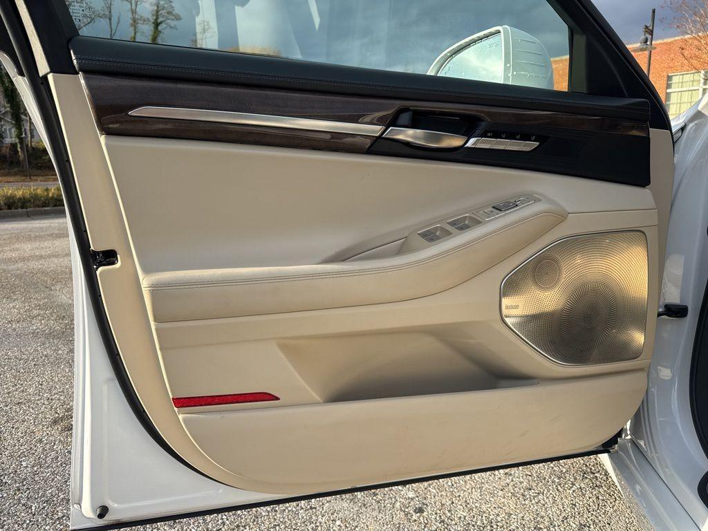 used 2018 Genesis G90 car, priced at $21,568