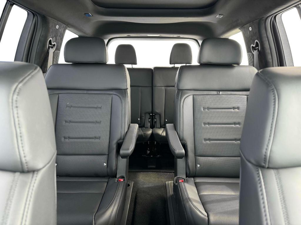new 2025 Hyundai SANTA FE HEV car, priced at $49,661