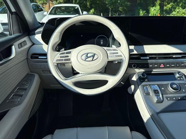 used 2024 Hyundai Palisade car, priced at $39,705
