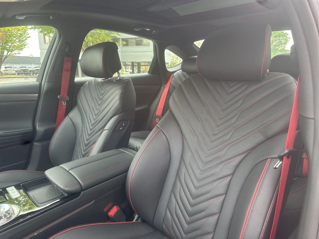 new 2025 Genesis G80 car, priced at $70,835