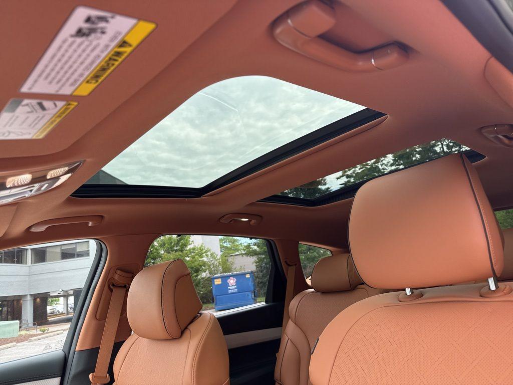 new 2025 Genesis GV80 car, priced at $76,068