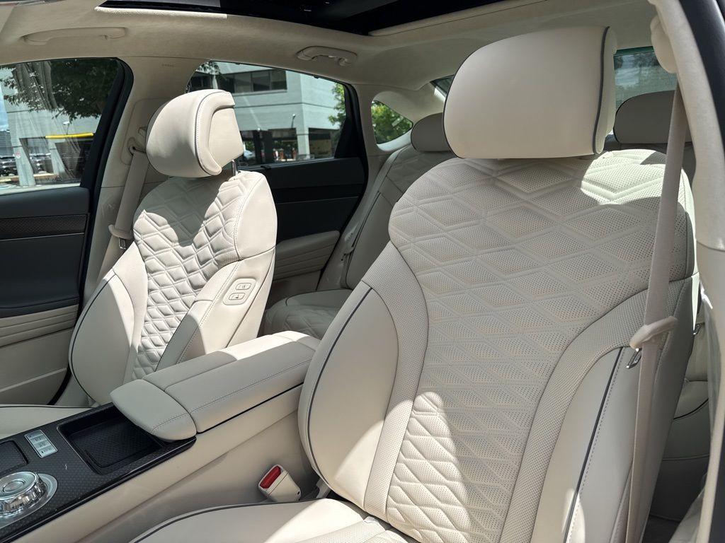 new 2025 Genesis G80 car, priced at $79,730