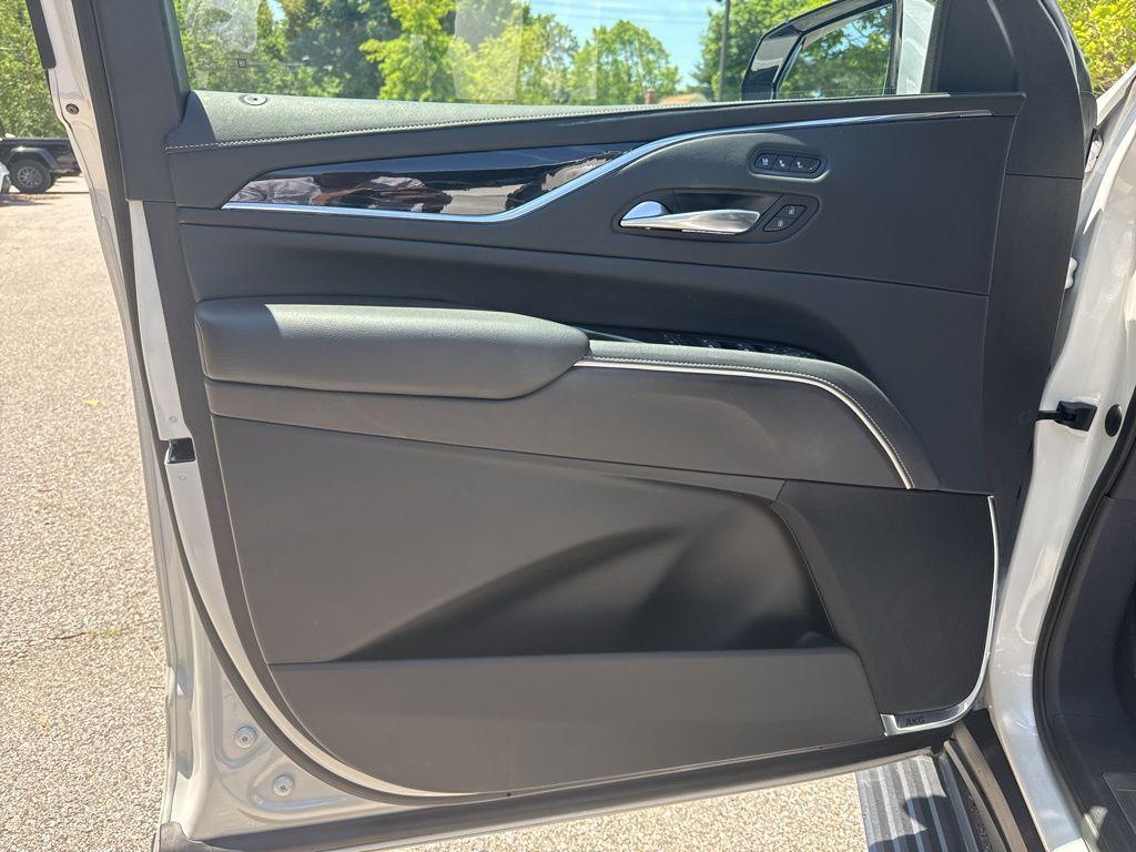 used 2021 Cadillac Escalade car, priced at $69,127